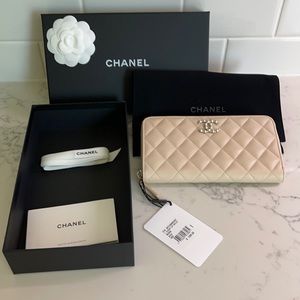 ***SOLD!!!***  CHANEL Long Zipped Wallet